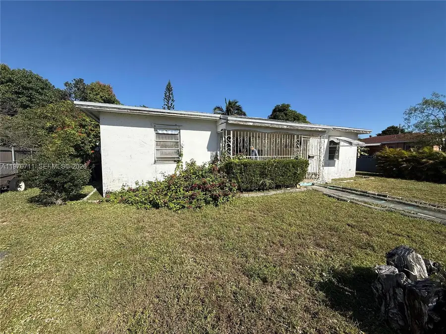 521 NW 189th Ter, Miami Gardens, FL 33169 - #3