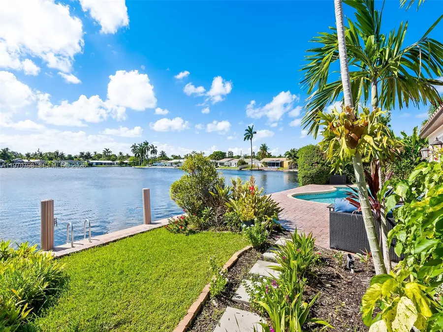 4231 NE 16th Ave, Oakland Park, FL 33334 - #2