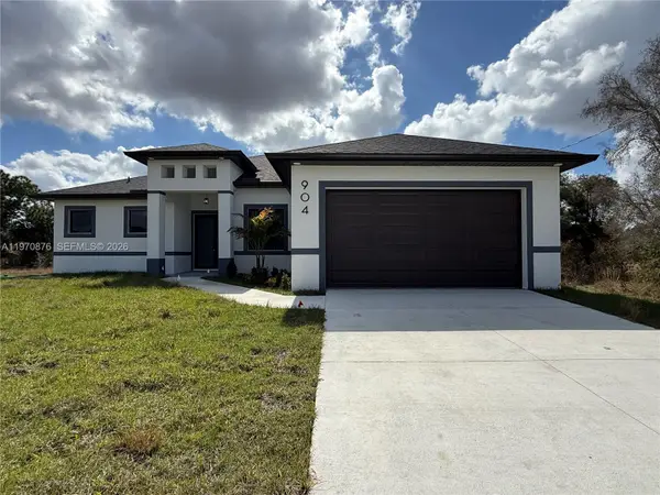 904 Asher St E, Lehigh Acres, FL 33974