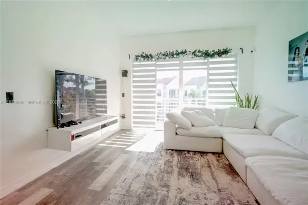 2721 Ocean Club Blvd #303, Hollywood, FL 33019