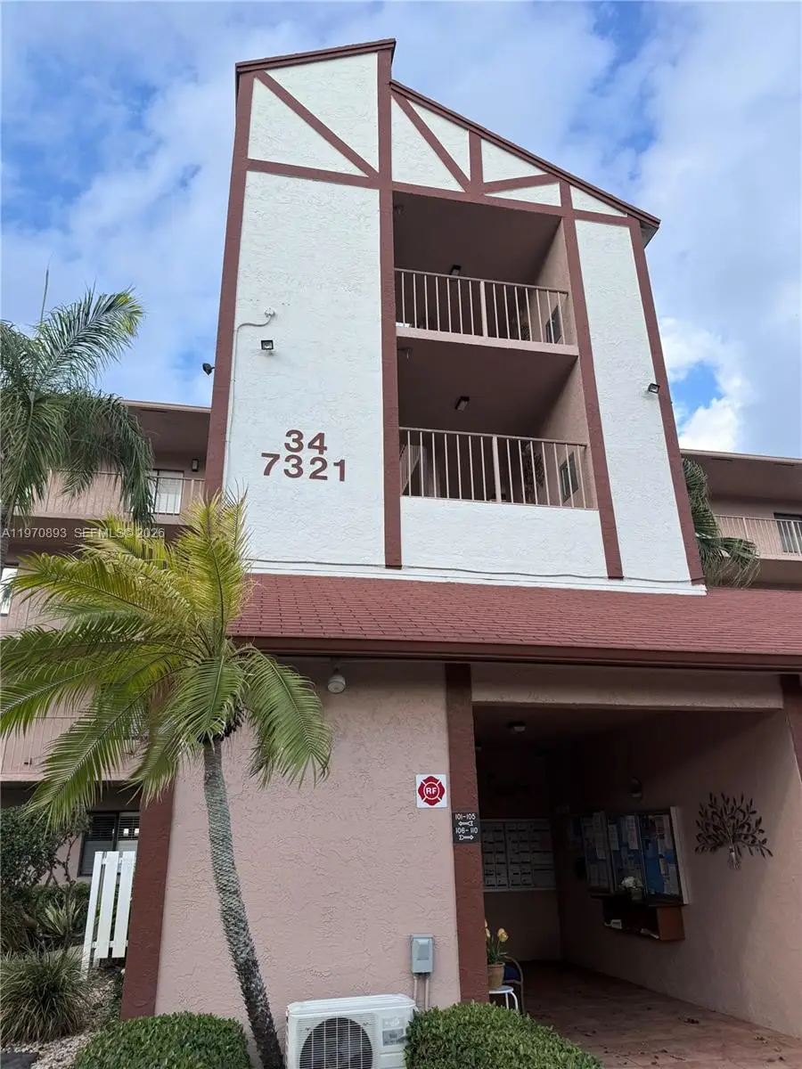 7321 Amberly Ln #302, Delray Beach, FL 33446 - #1