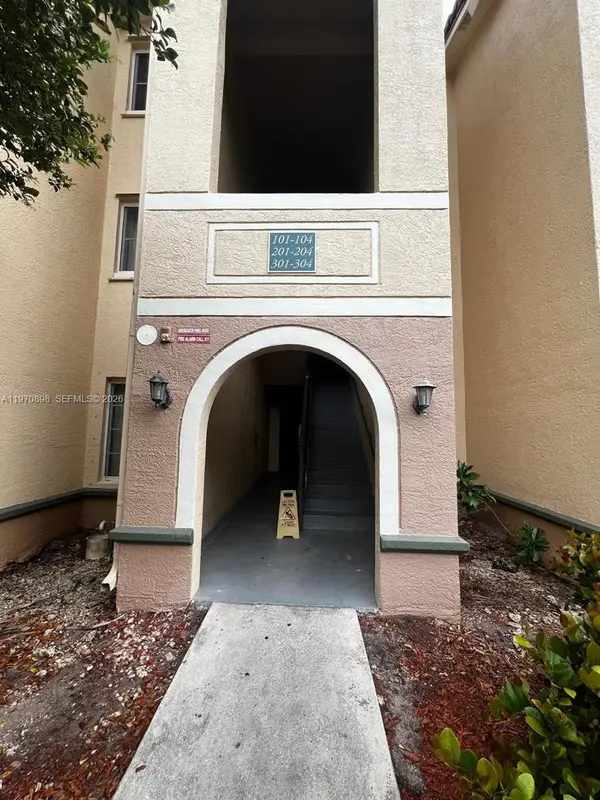 2548 Centergate Dr #301, Miramar, FL 33025