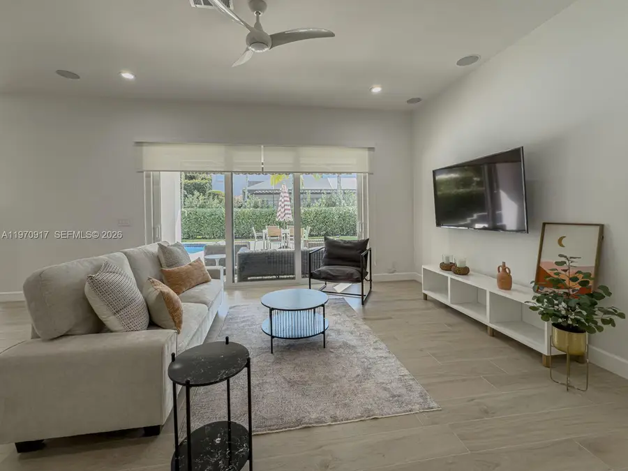 2556 Jardin Mnr, Weston, FL 33327 - #3