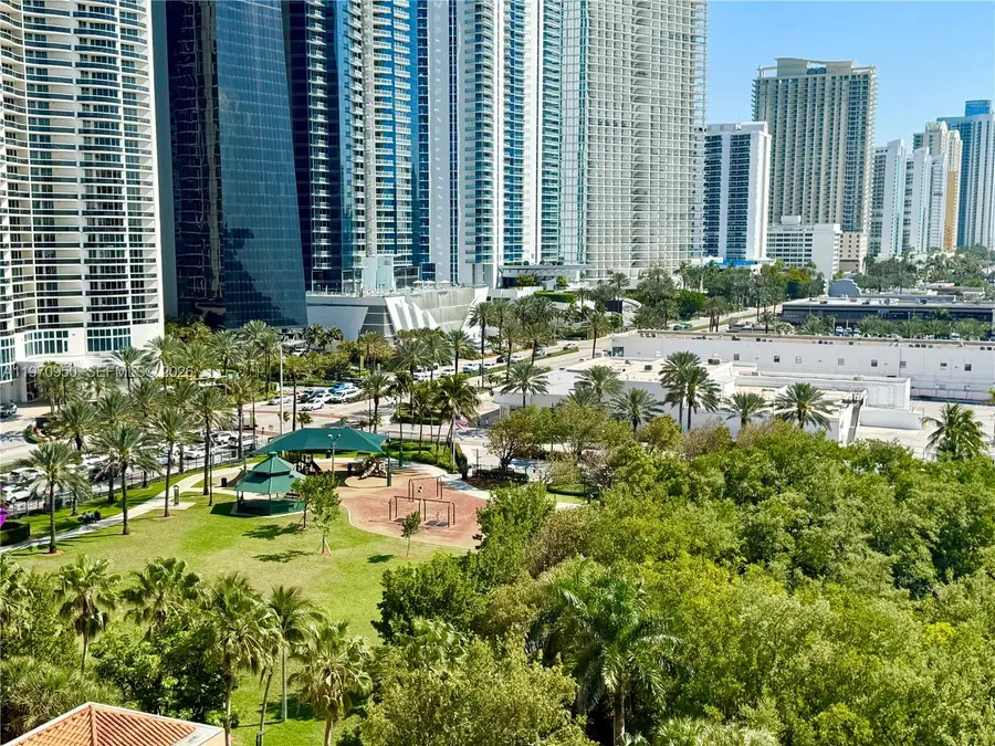 210 174th St #1205, Sunny Isles Beach, FL 33160 - #3