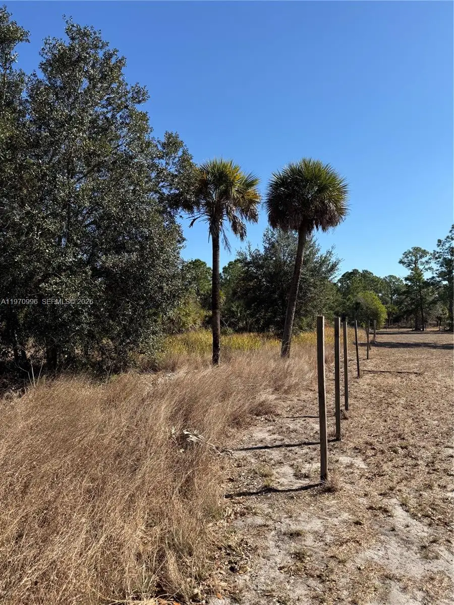 820 S Willow Street, Clewiston, FL 33440 - #3