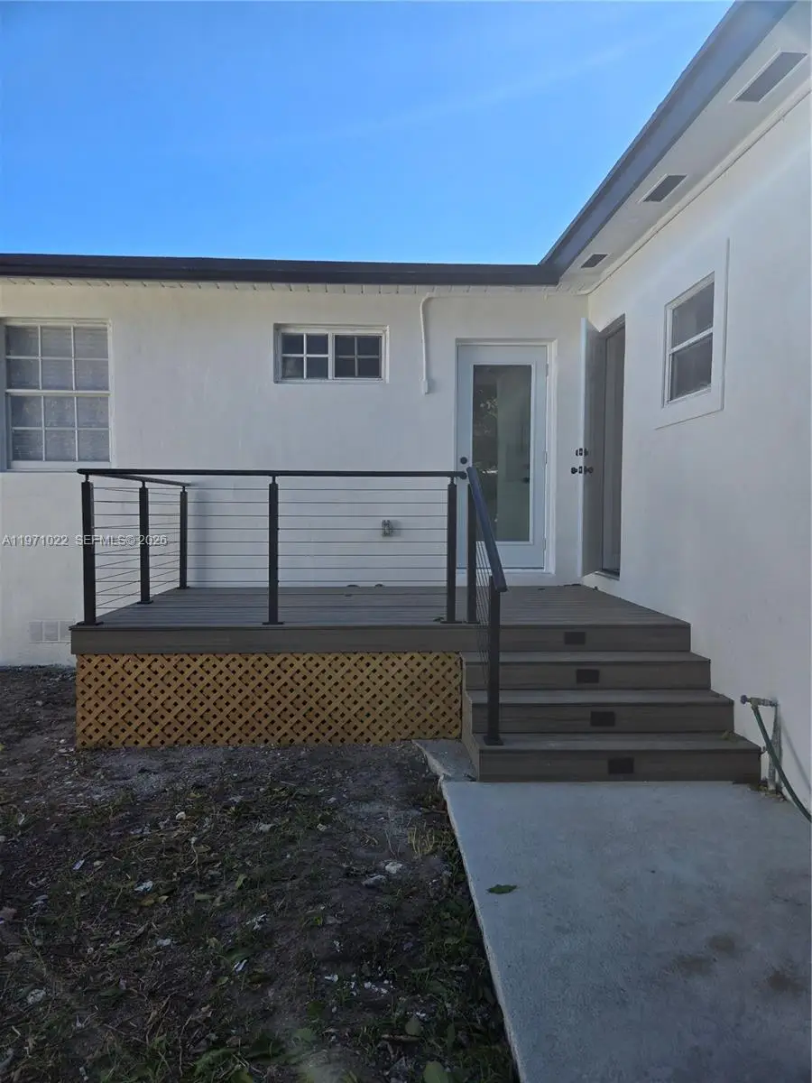 941 NE 154th St, North Miami Beach, FL 33162 - #2
