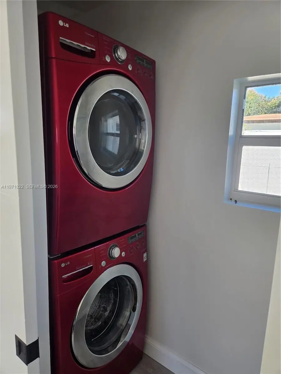 941 NE 154th St, North Miami Beach, FL 33162 - #3