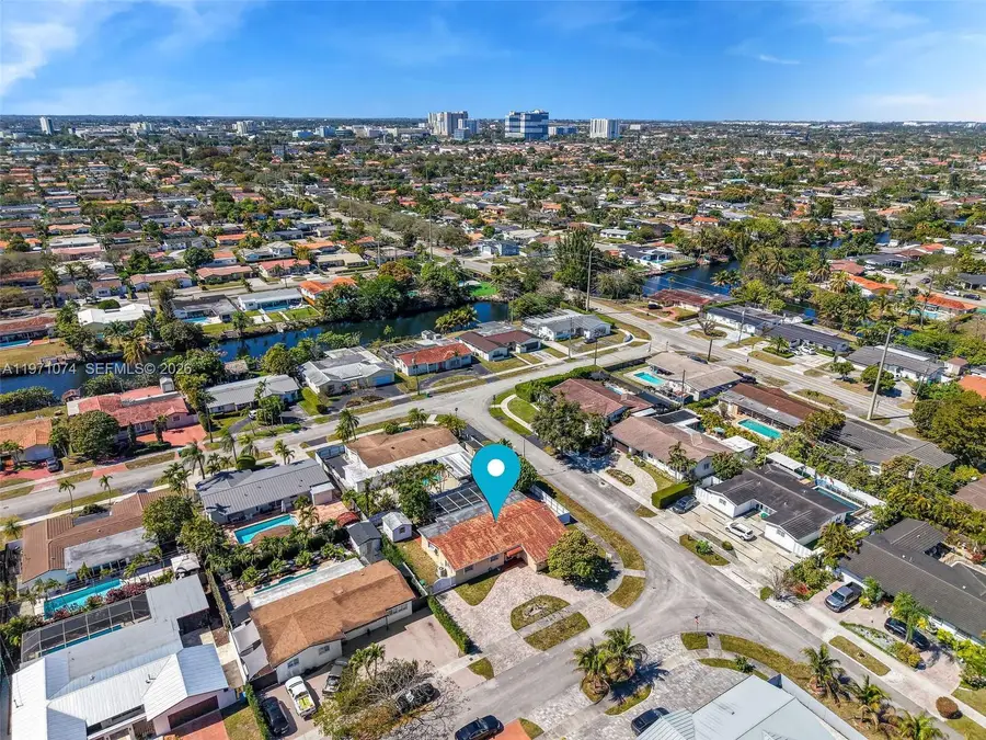 1630 SW 98th Ct, Miami, FL 33165 - #2