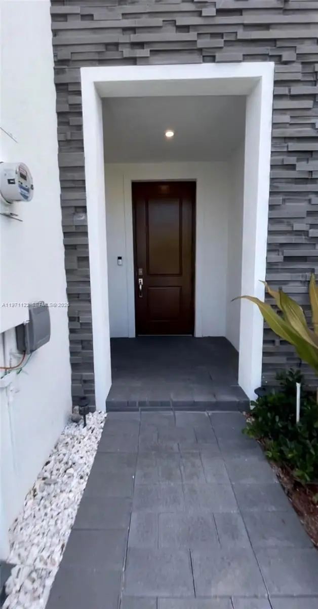 10945 SW 235th Ln, Homestead, FL 33032 - #2