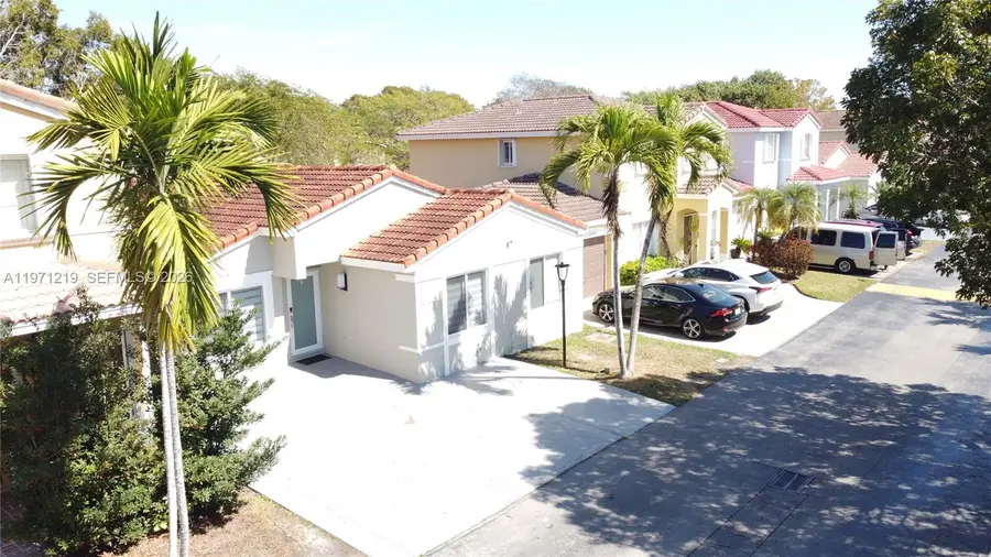 16515 SW 97th St, Miami, FL 33196 - #2