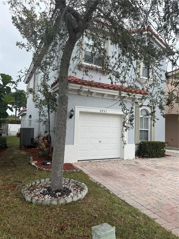 3951 NE 13th Dr, Homestead, FL 33033