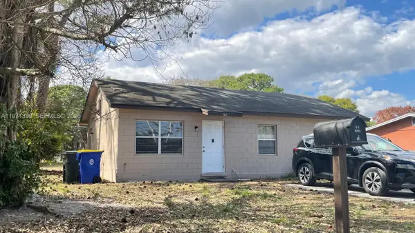 805 N 27th St, Fort Pierce, FL 34947