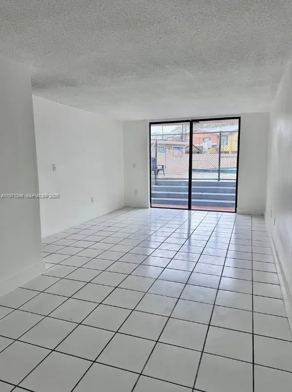 9678 Fontainebleau Blvd #111, Miami, FL 33172 - #2