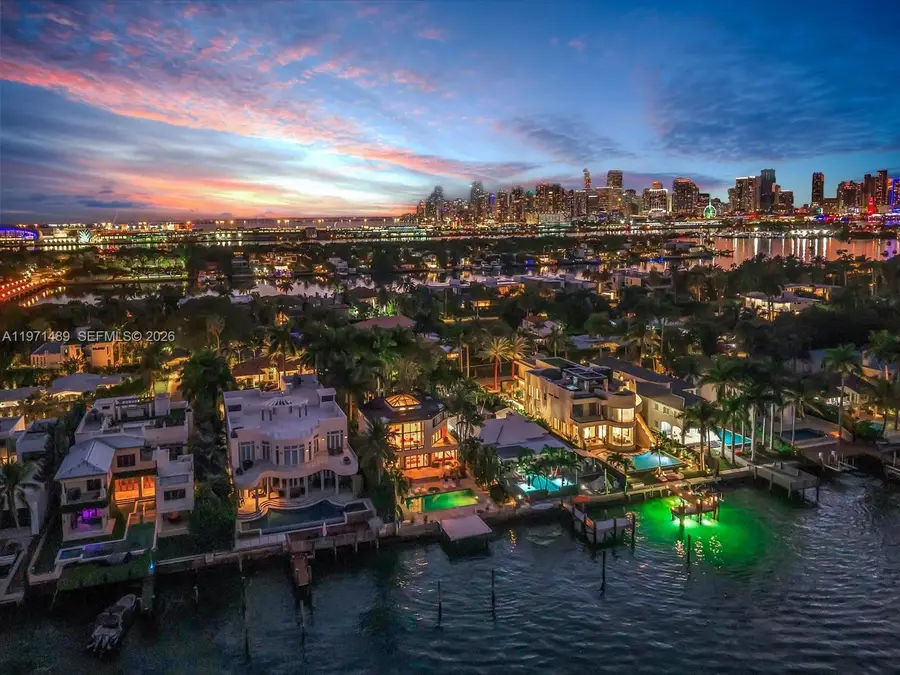 279 N Hibiscus Dr, Miami Beach, FL 33139 - #3