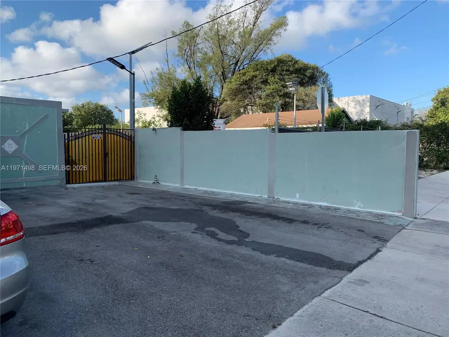 3560 NW 35th St, Miami, FL 33142 - #3