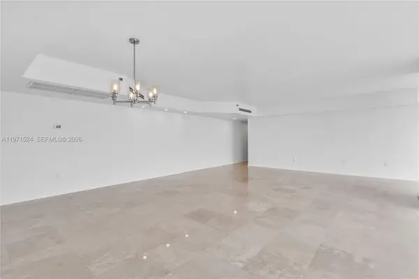 5900 Collins Ave #1906, Miami Beach, FL 33140