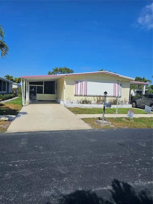 109 NW 51st St, Deerfield Beach, FL 33064