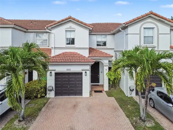 7876 NW 109th Path, Doral, FL 33178