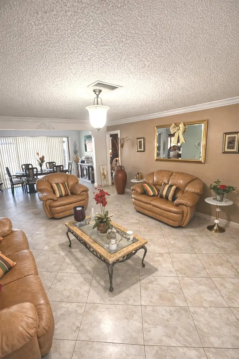 11827 NW 39th St, Sunrise, FL 33323 - #3