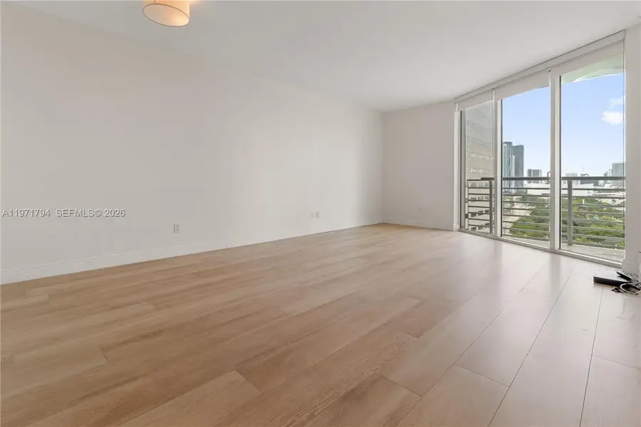 325 S Biscayne Blvd #1718, Miami, FL 33131 - #3