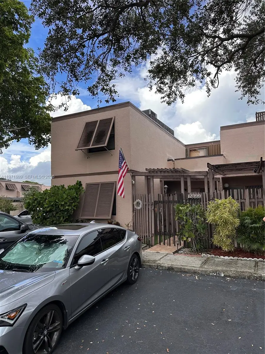 12399 NW 11th St, Pembroke Pines, FL 33026 - #1