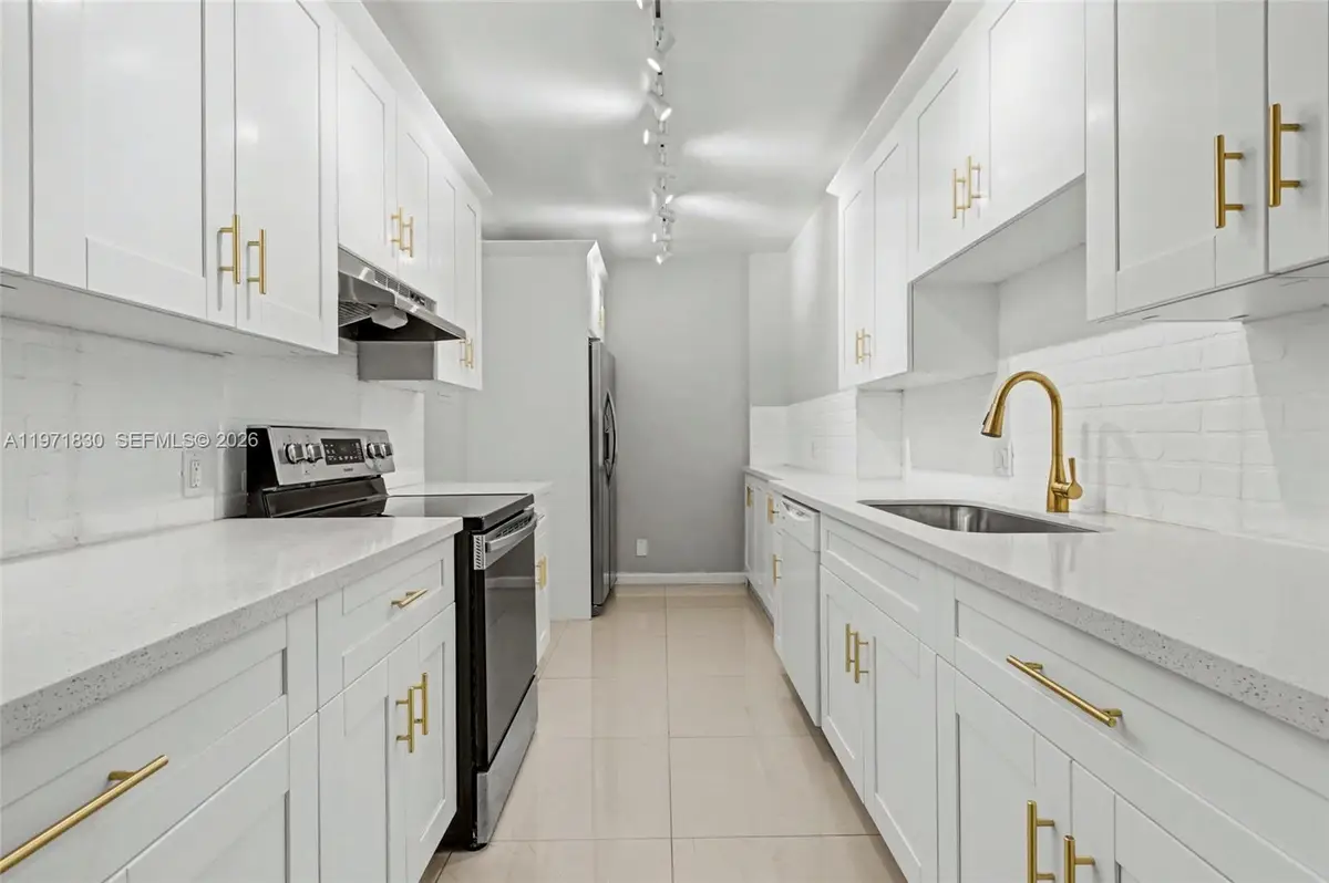 4200 Hillcrest Dr #406, Hollywood, FL 33021 - #1