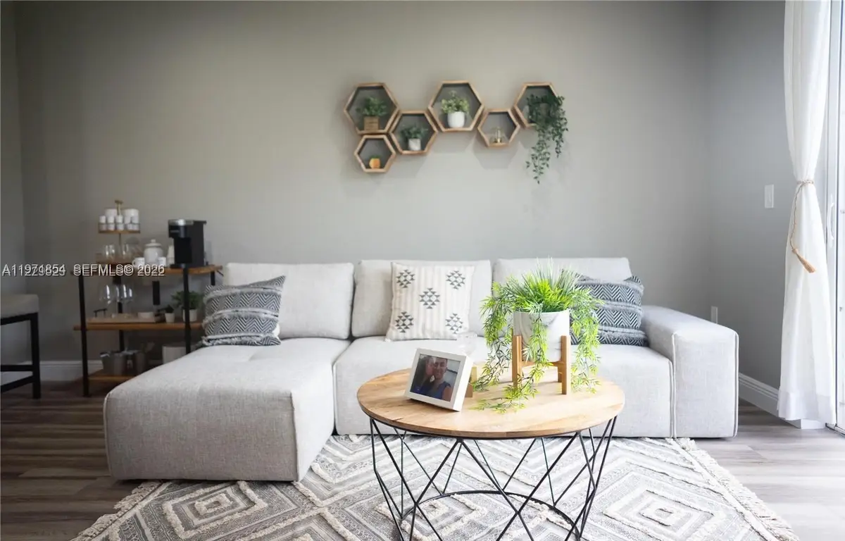 7941 Catalina Cir #7941, Tamarac, FL 33321 - #1