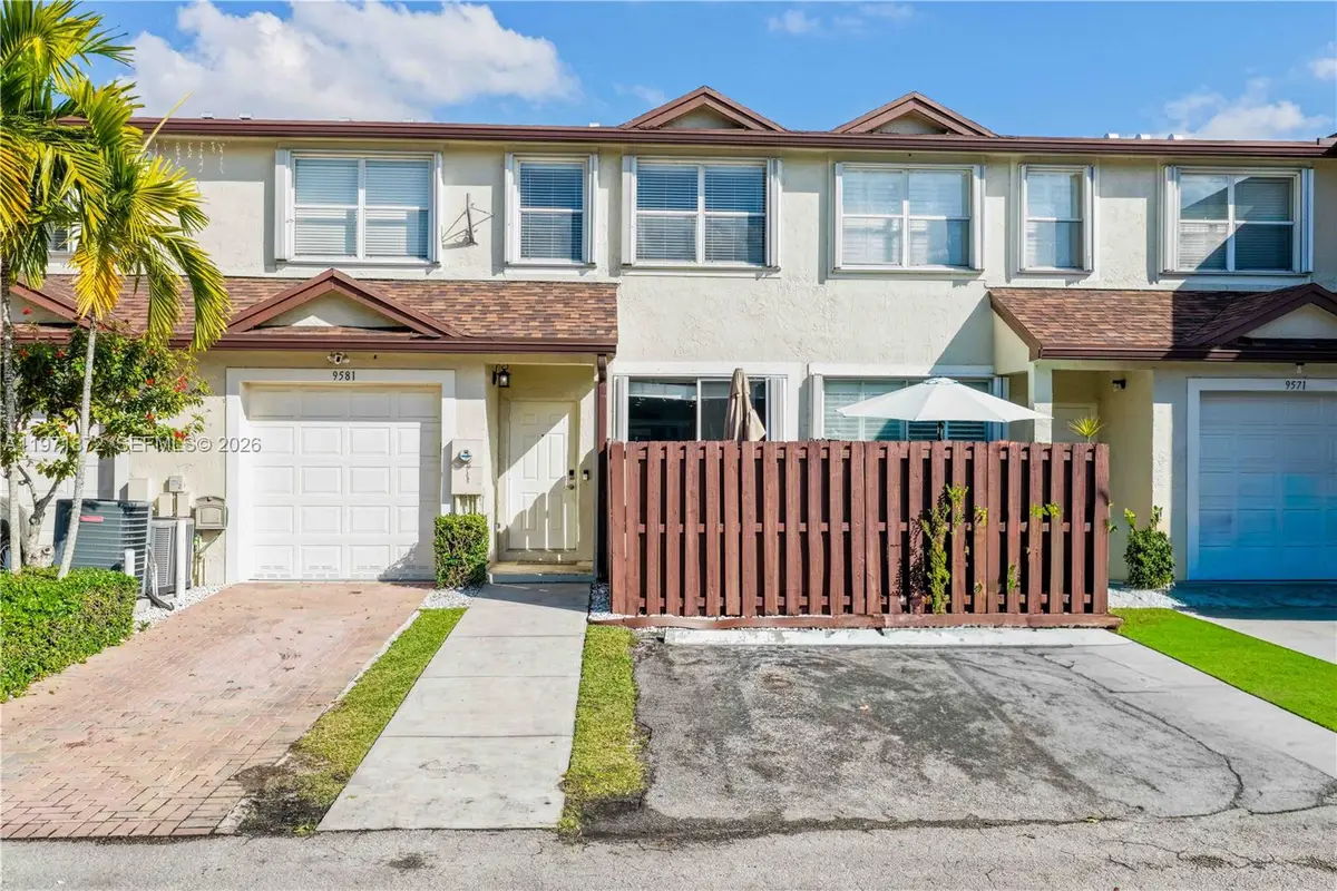 9581 SW 3rd St, Pembroke Pines, FL 33025 - #1