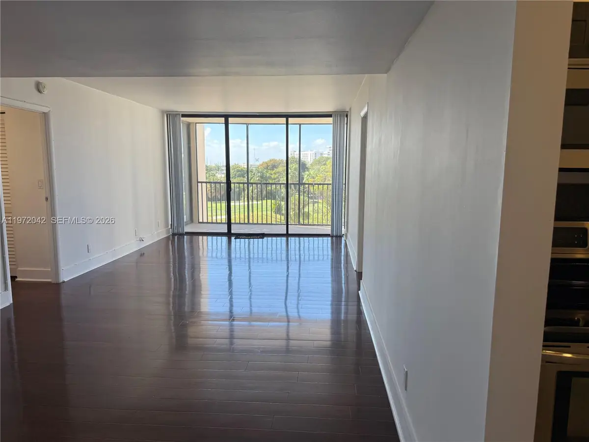 20335 W Country Club Dr #502, Aventura, FL 33180 - #1