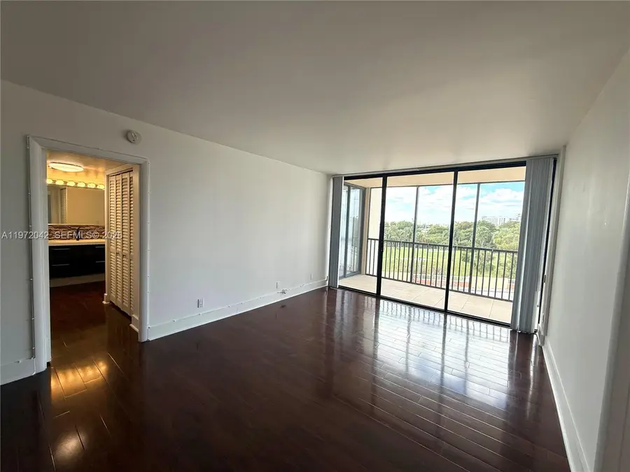 20335 W Country Club Dr #502, Aventura, FL 33180 - #3