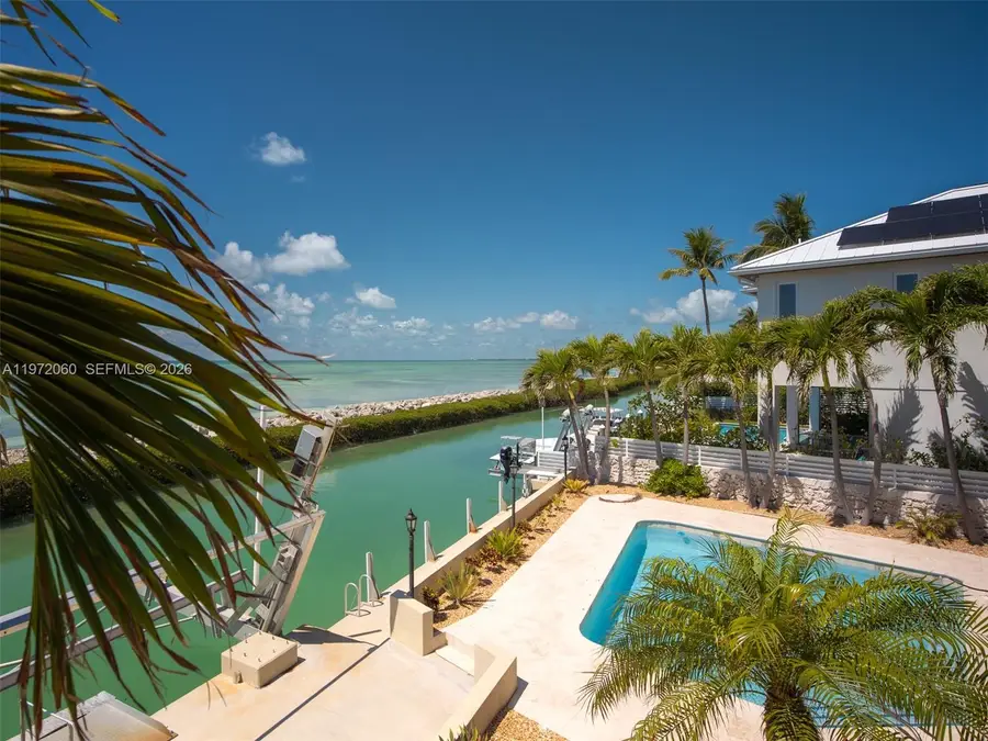250 W Seaview Circle, Duck Key, FL 33050 - #3