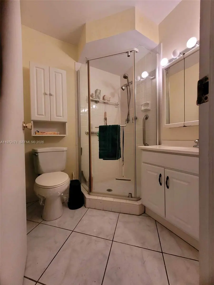 4801 NW 34th St #602, Lauderdale Lakes, FL 33319 - #3