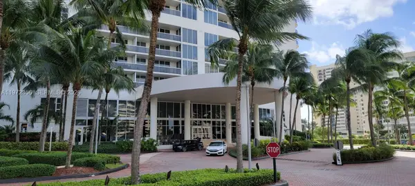 1850 S Ocean Dr #3007, Hallandale Beach, FL 33009