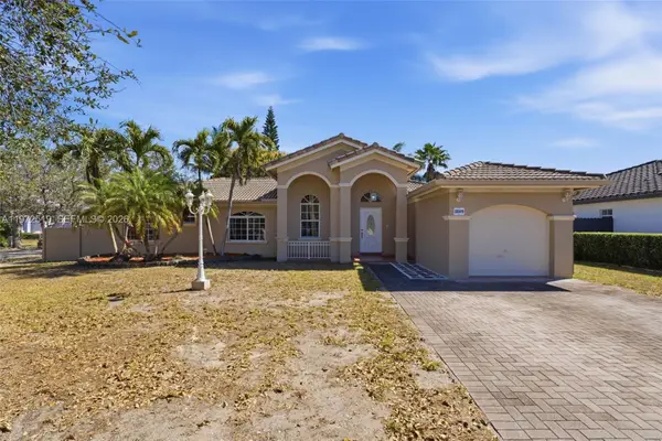 18049 SW 152nd Ave, Miami, FL 33187