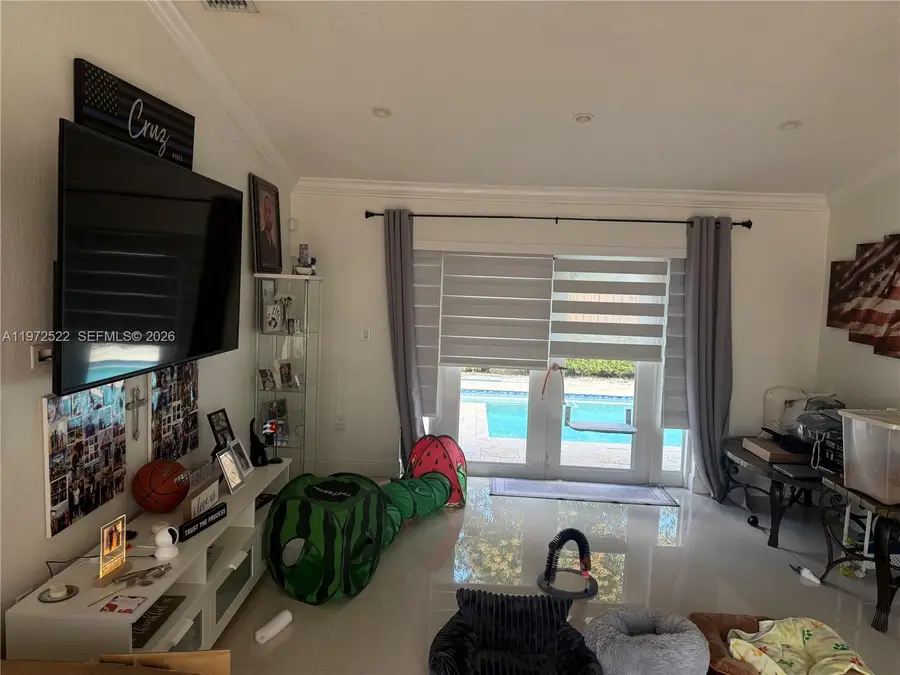 19633 NW 62nd Pl, Country Club, FL 33015 - #2