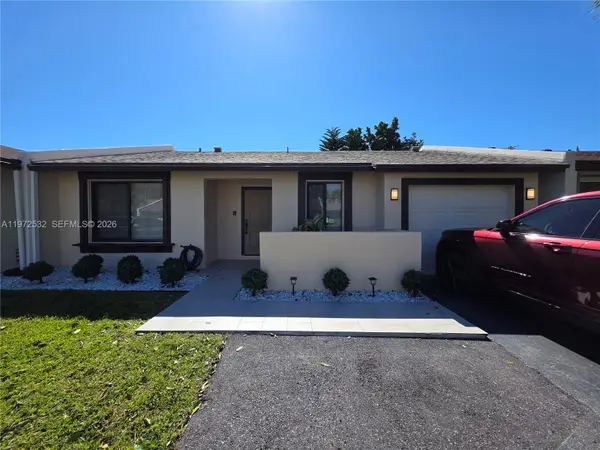 15619 Bottlebrush Cir, Delray Beach, FL 33484