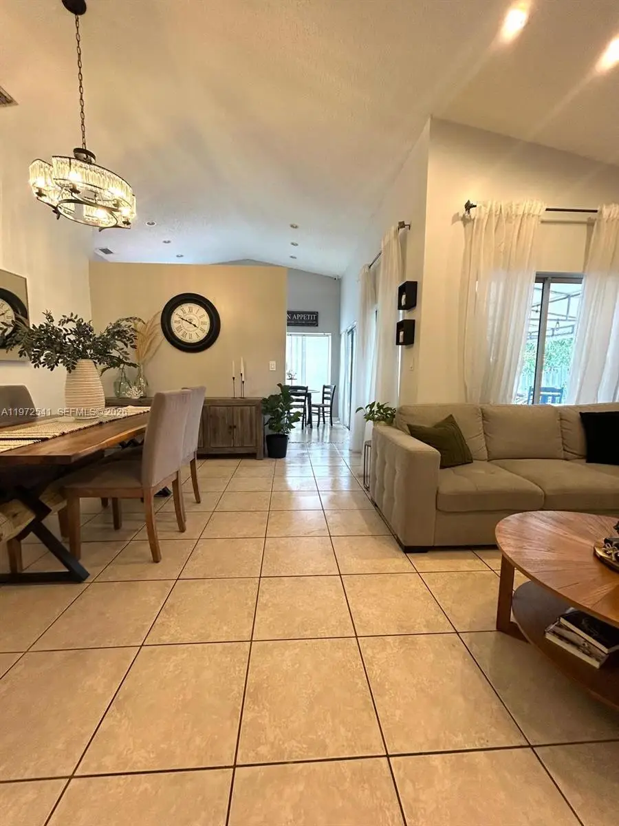 7851 NW 34th Pl, Davie, FL 33024 - #2