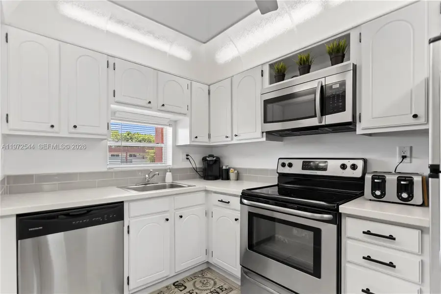 9523 S Hollybrook Lake Dr #21-307, Pembroke Pines, FL 33025 - #2