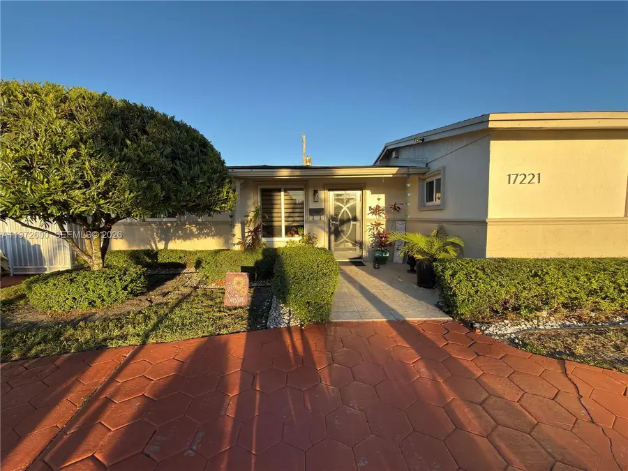 17221 NW 82nd Ave, Hialeah, FL 33015 - #2