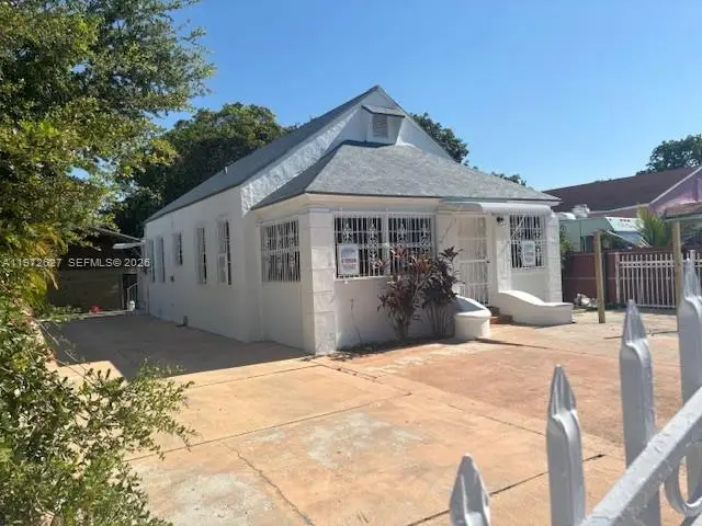 34 NW 69th St, Miami, FL 33150 - #2