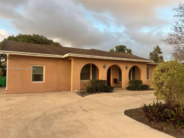 11055 NW 27th Pl, Sunrise, FL 33322