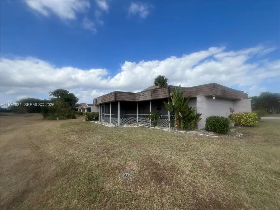 5724 S Bayberry Ln, Tamarac, FL 33319 - #2