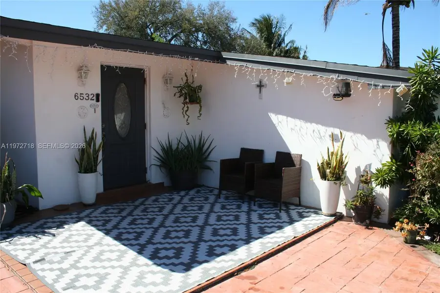6532 Mayo St, Hollywood, FL 33023 - #2