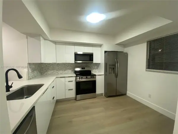 1765 Courtyard Way #103, Naples, FL 33114