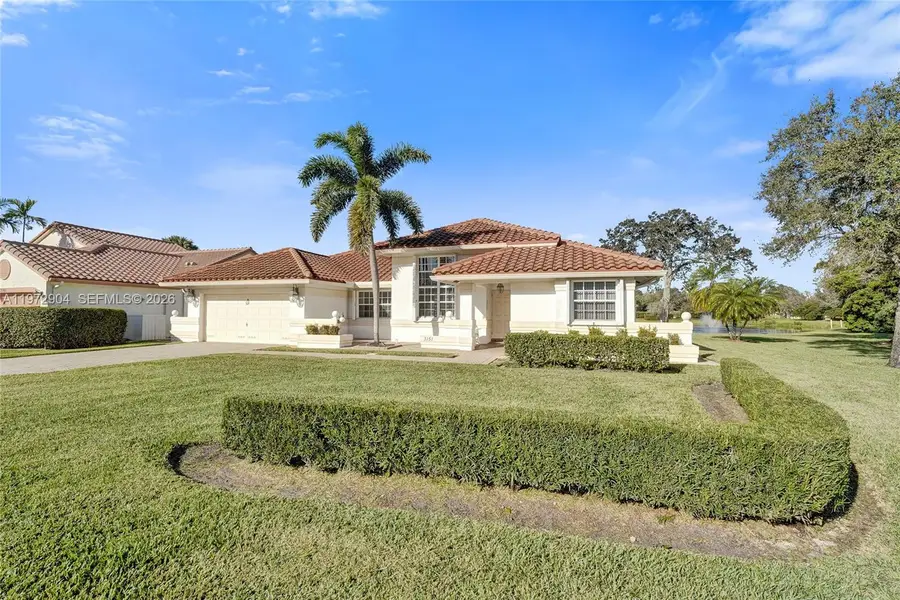3151 Overlook Rd, Davie, FL 33328 - #2