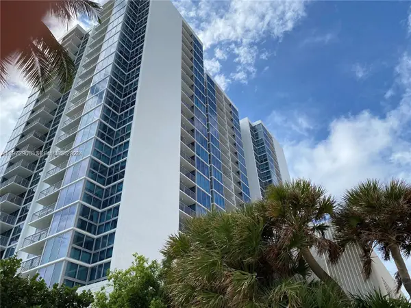 2655 Collins Ave #1404, Miami Beach, FL 33140