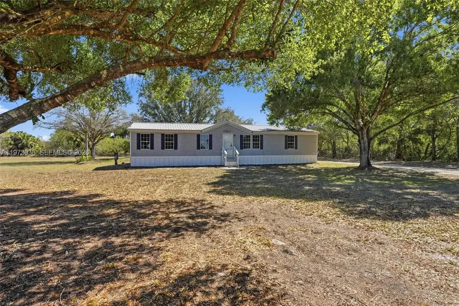 1446 Seminole Ave, Labelle, FL 33935 - #2