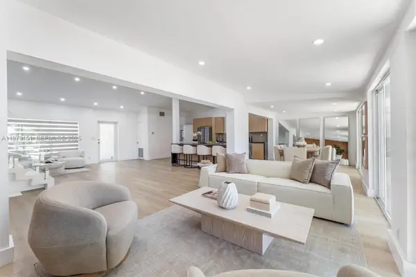 2548 Tortugas Ln, Fort Lauderdale, FL 33312