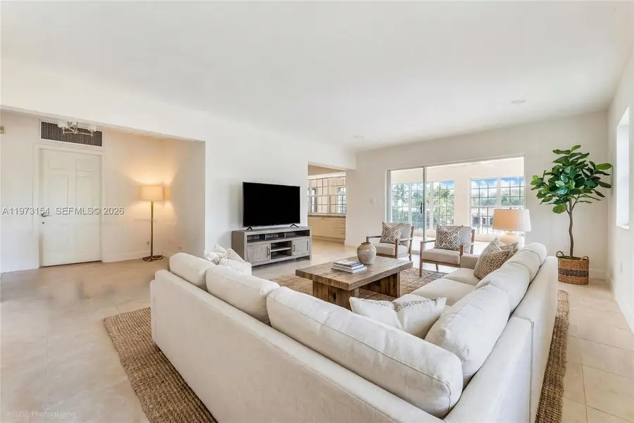 1265 S Alhambra Cir #B, Coral Gables, FL 33146 - #3