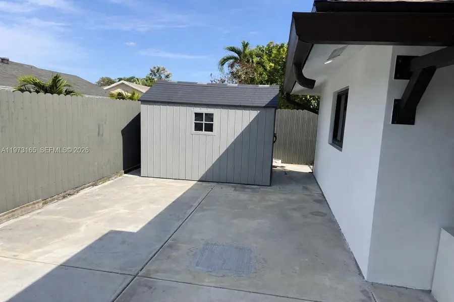 1801 NW 42nd St, Oakland Park, FL 33309 - #2